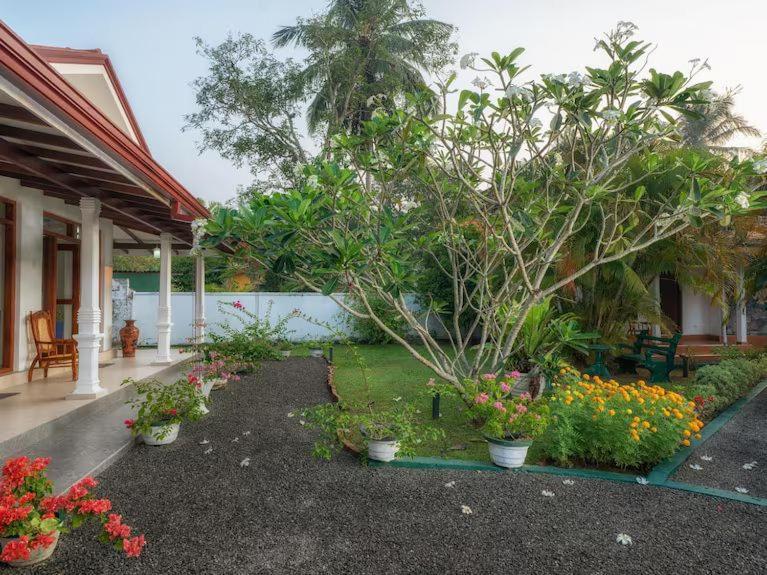 Araliya Villa Moragalla Ngoại thất bức ảnh